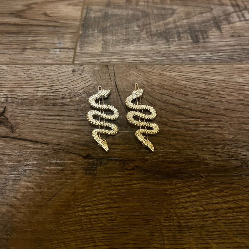 silver (fake) diamonds snake hair clips